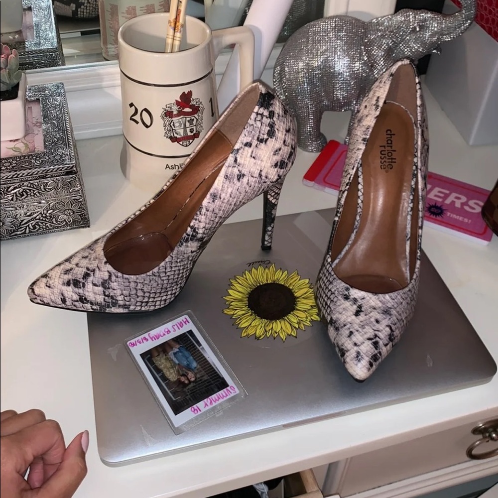 Snake skin pump